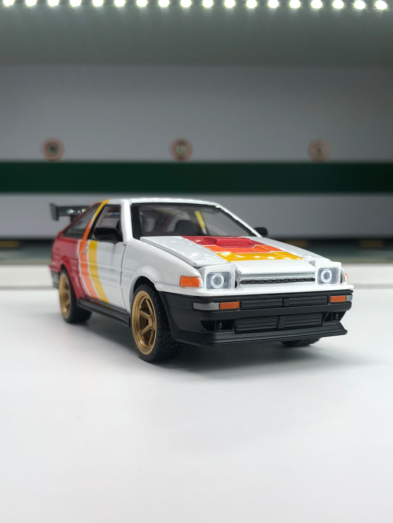 1: 37 simulation zinc alloy To - Model Kit Car review and price
