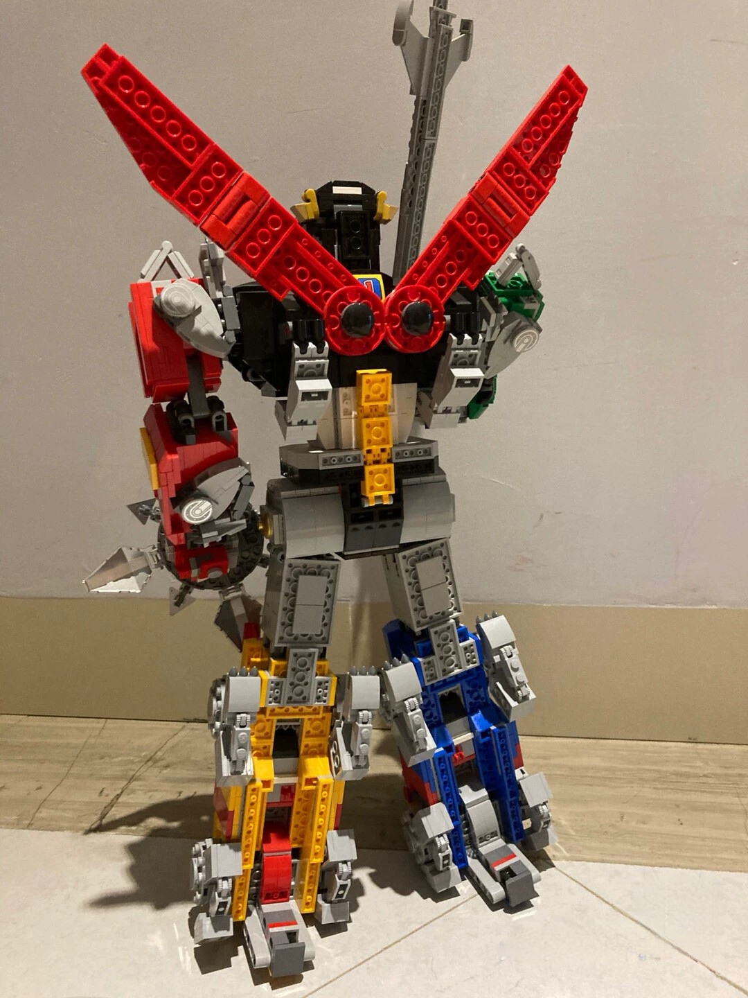 Voltron Building Robot Model K - Model Kit Voltron review and price