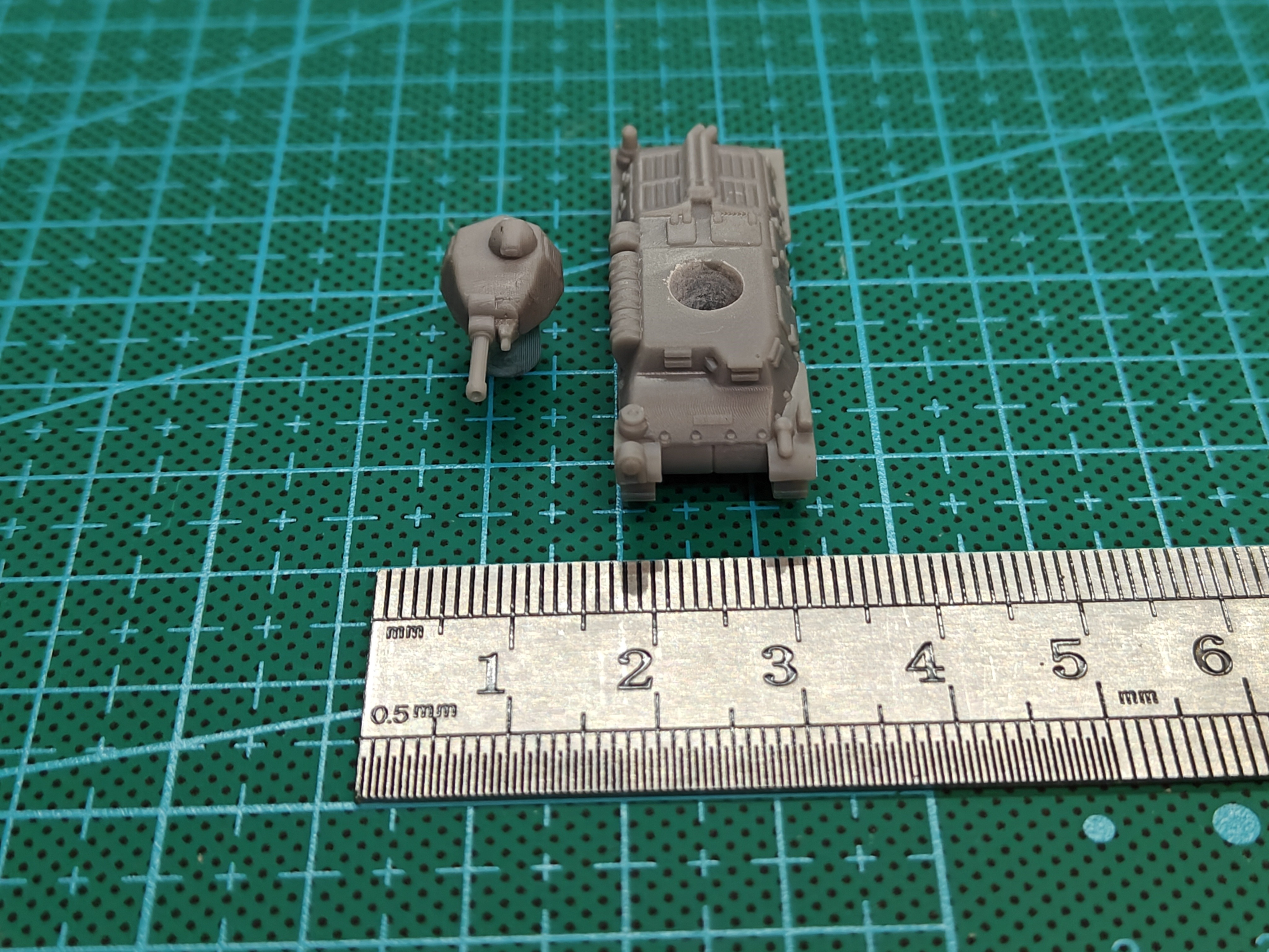 1/144 Scale Somua s35 Tank  MO - Model Kit Entry Grade review and price