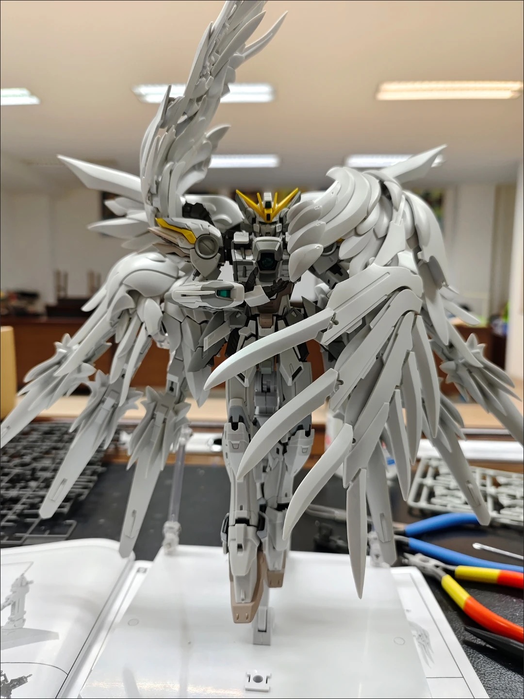 Daban 8827 MG 1/100 Wing Snow  - Model Kit Gundam Mg review and price