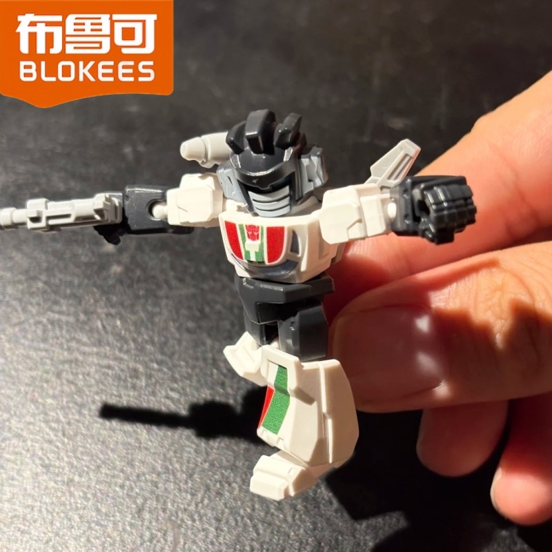 Blokees Transformers Defender  - Model Kit Transformers review and price