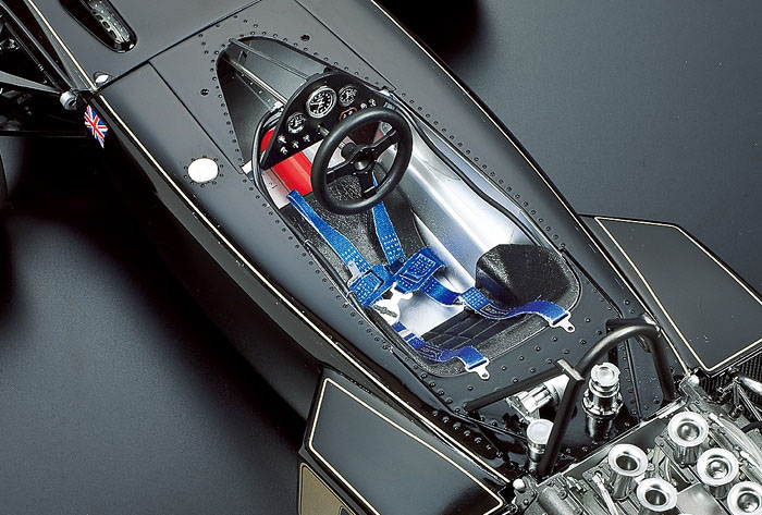 Tamiya 12046 static assembled  - Model Kit F1 review and price